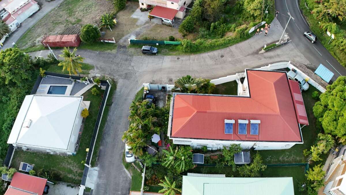 Appartement à SAINTE-LUCE