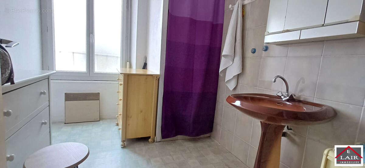 Maison à VILLAINES-LA-JUHEL