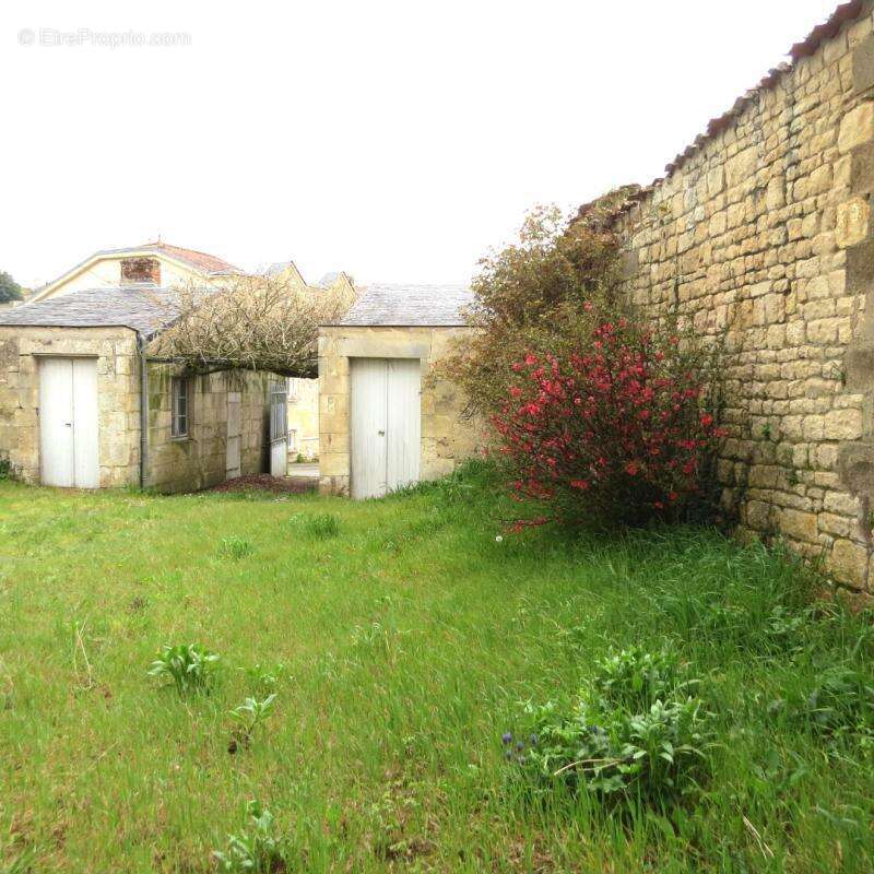 Maison à FONTENAY-LE-COMTE