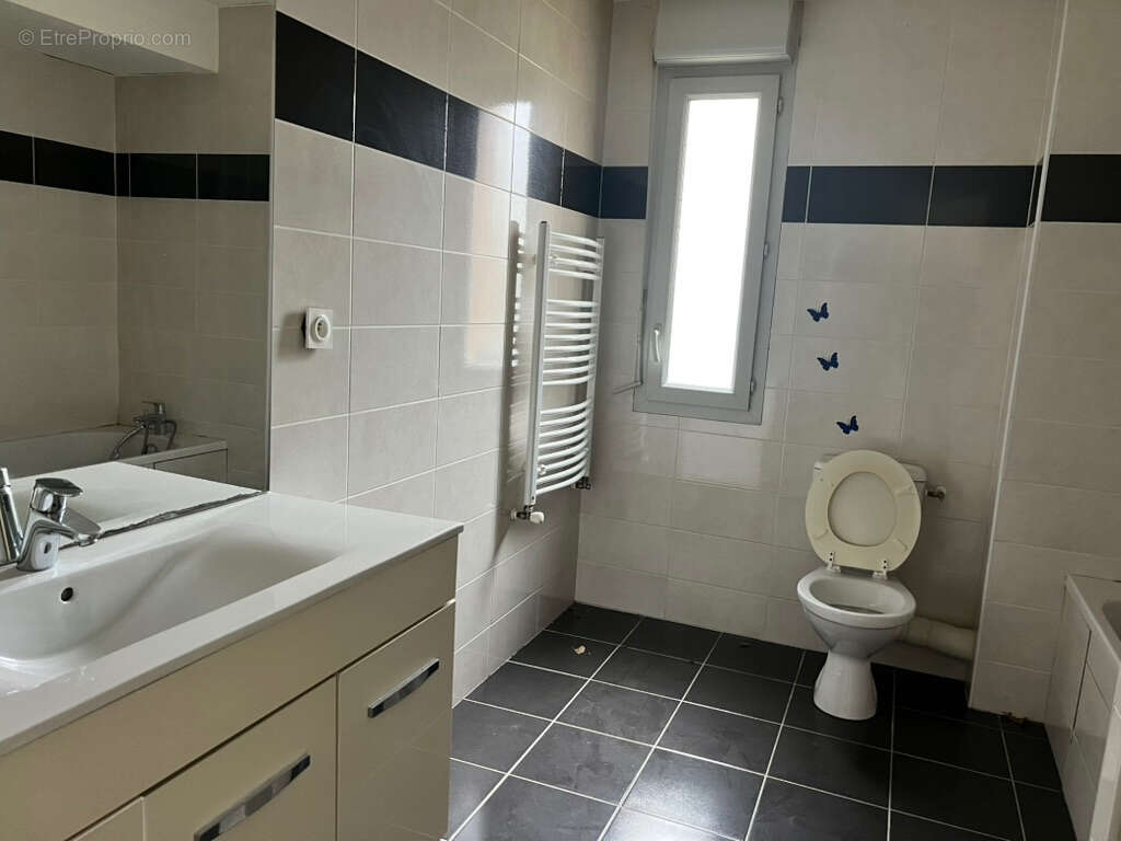 Appartement à RILLIEUX-LA-PAPE