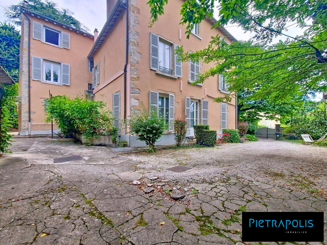Appartement à LYON-9E