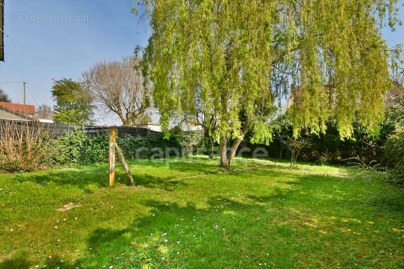 Maison à SAINT-GERMAIN-LES-ARPAJON