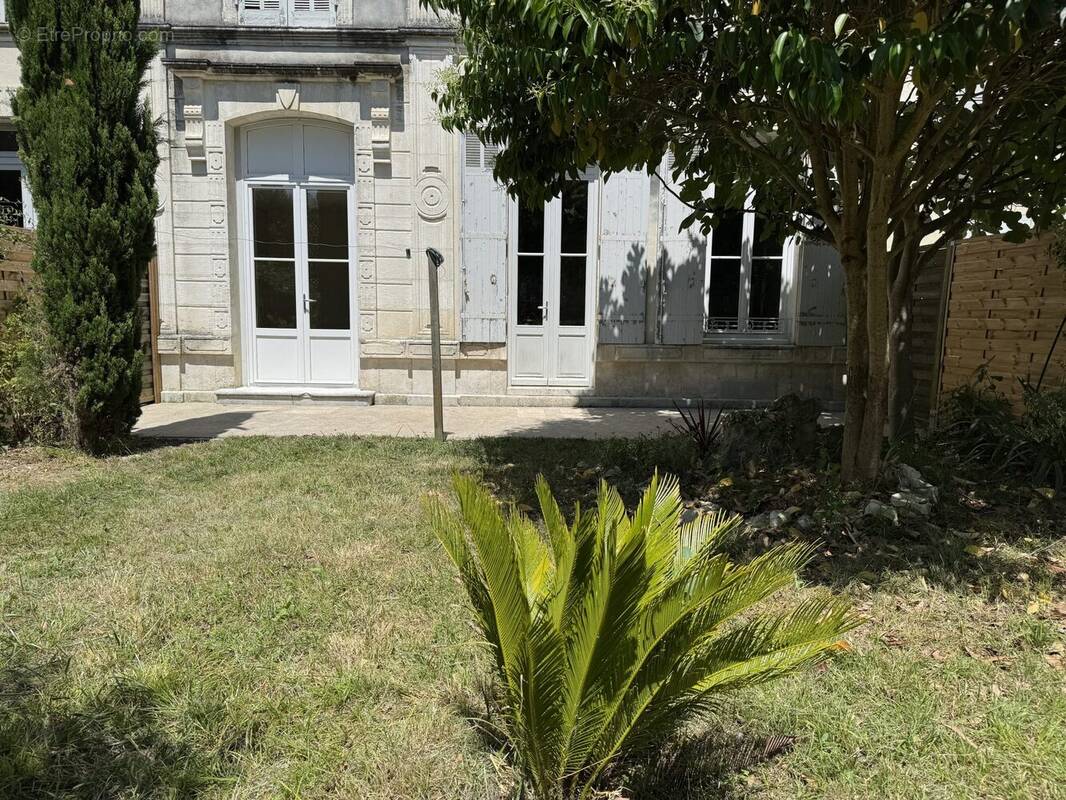 Appartement à SAINT-JEAN-D&#039;ANGELY