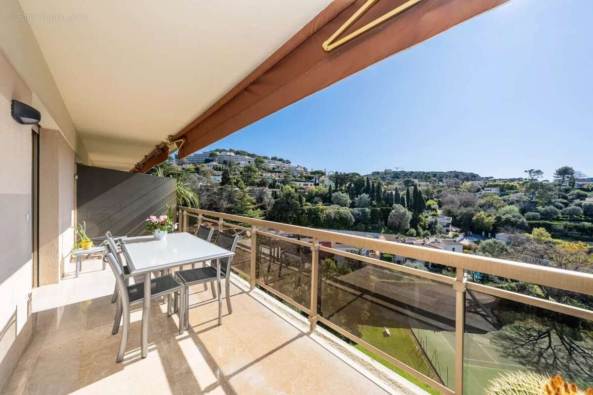 Appartement à LE CANNET