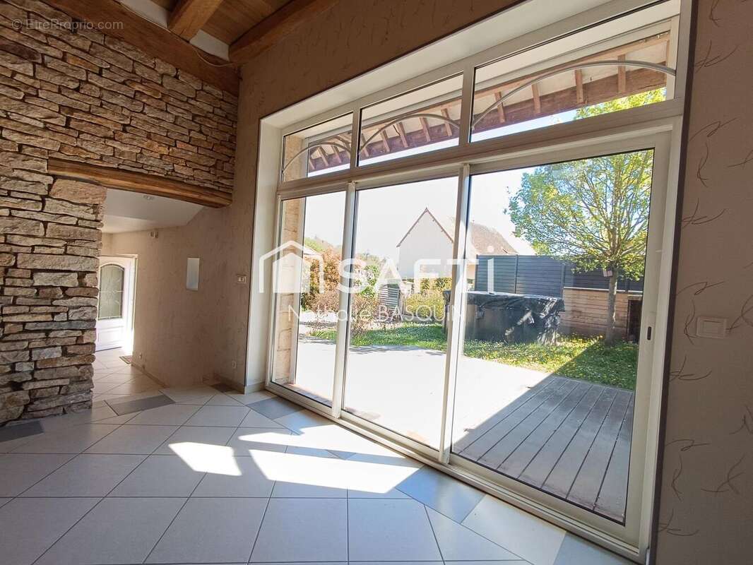 Photo 3 - Maison à JULLY-LES-BUXY