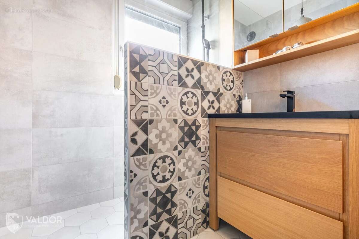 Appartement à ANSE
