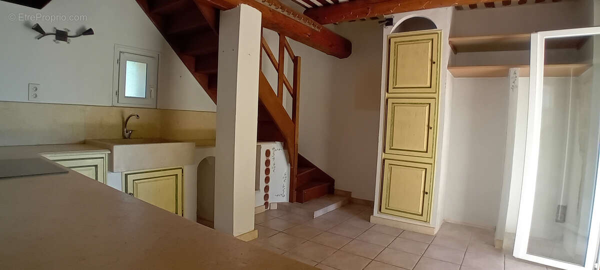 Maison à L'ISLE-SUR-LA-SORGUE
