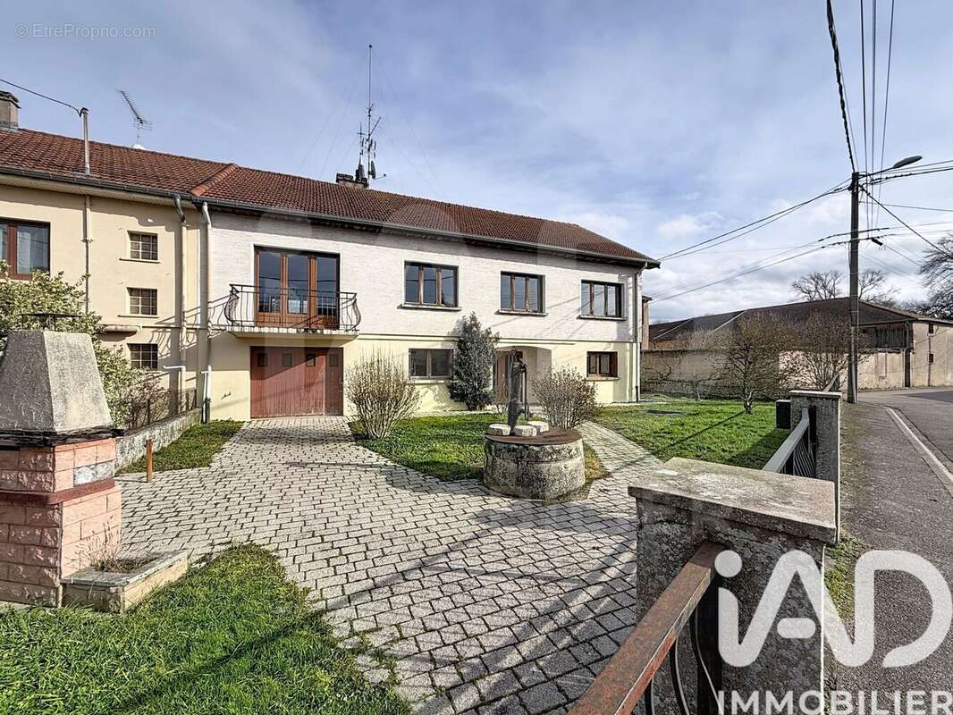 Photo 3 - Maison à VIC-SUR-SEILLE