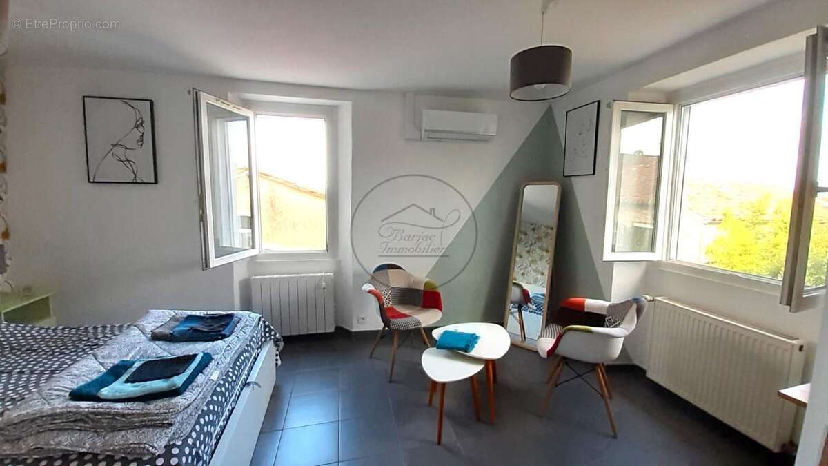 Maison à BARJAC