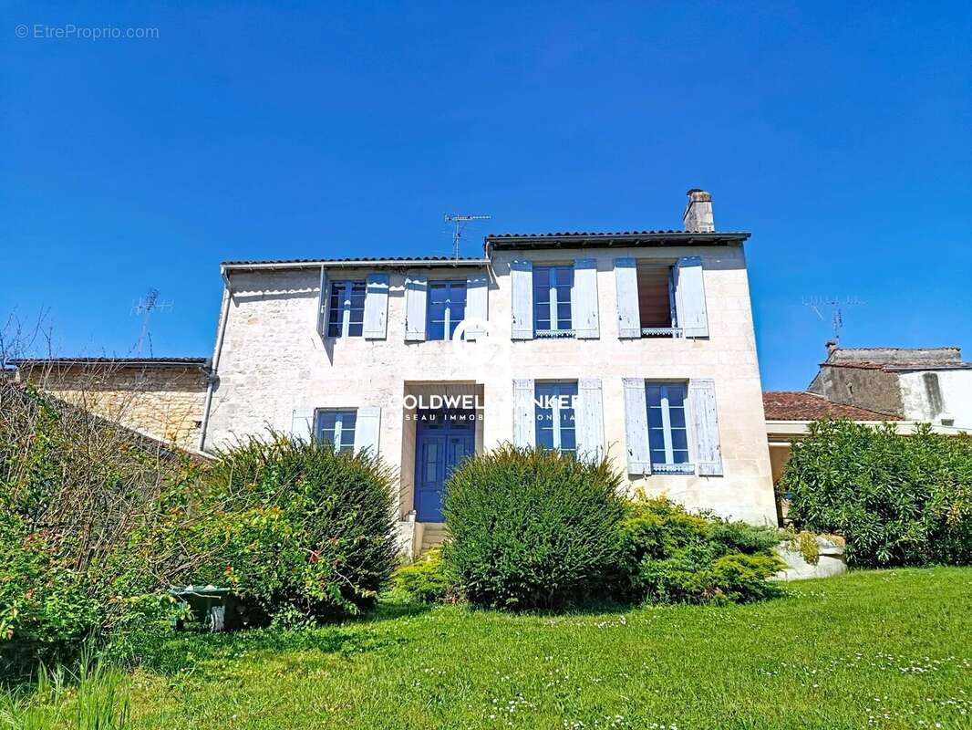 Maison à PONS