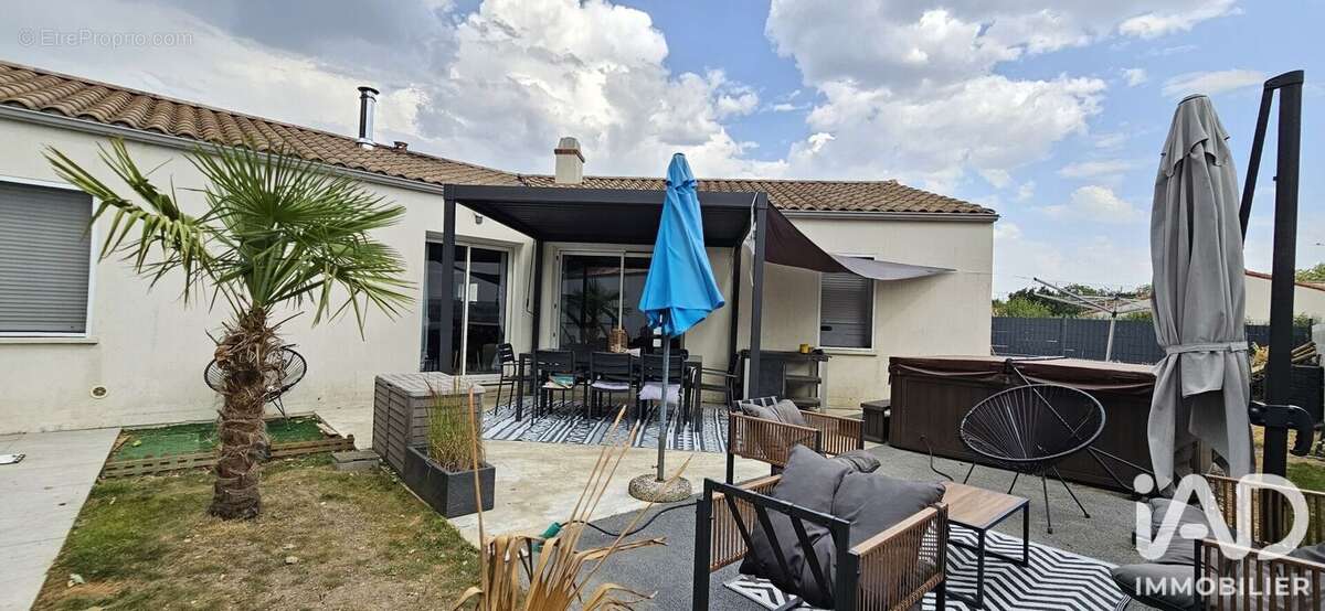 Photo 2 - Maison à BEAUFOU