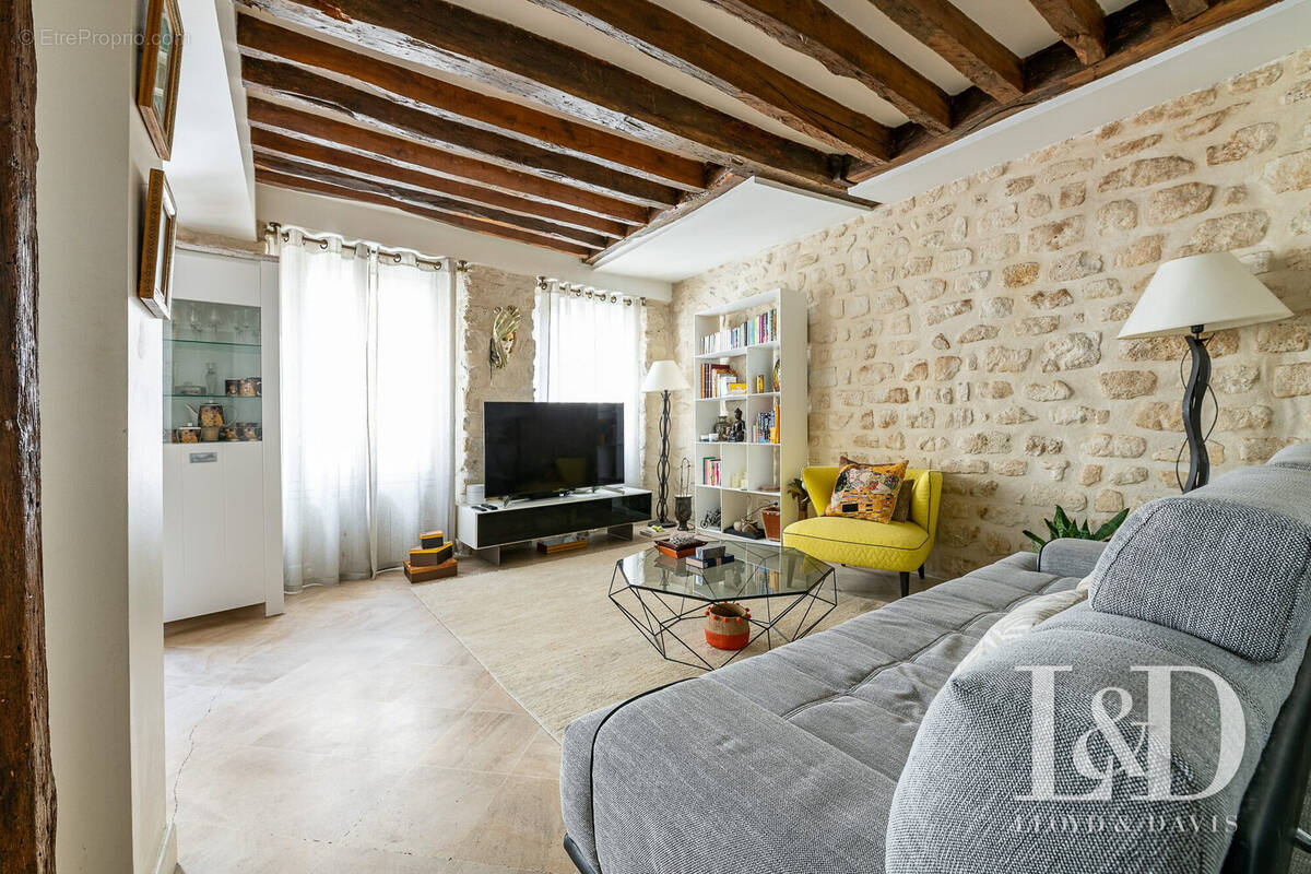 Appartement à PARIS-8E