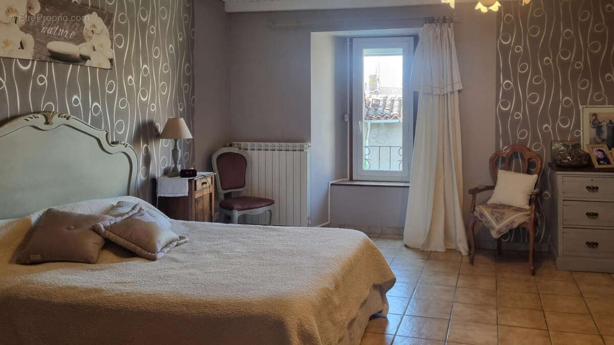 chambre - Maison à CARCASSONNE