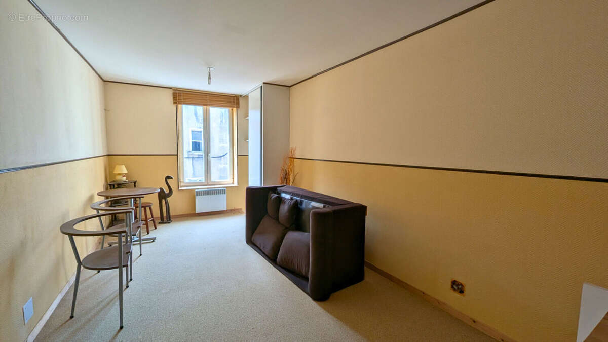 Appartement à ARS-SUR-MOSELLE