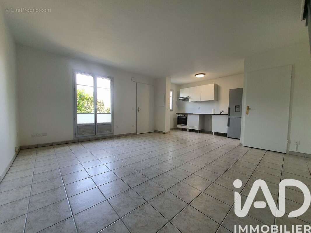 Appartement 60 m² à Magny-Le-Hongre  - photo 3