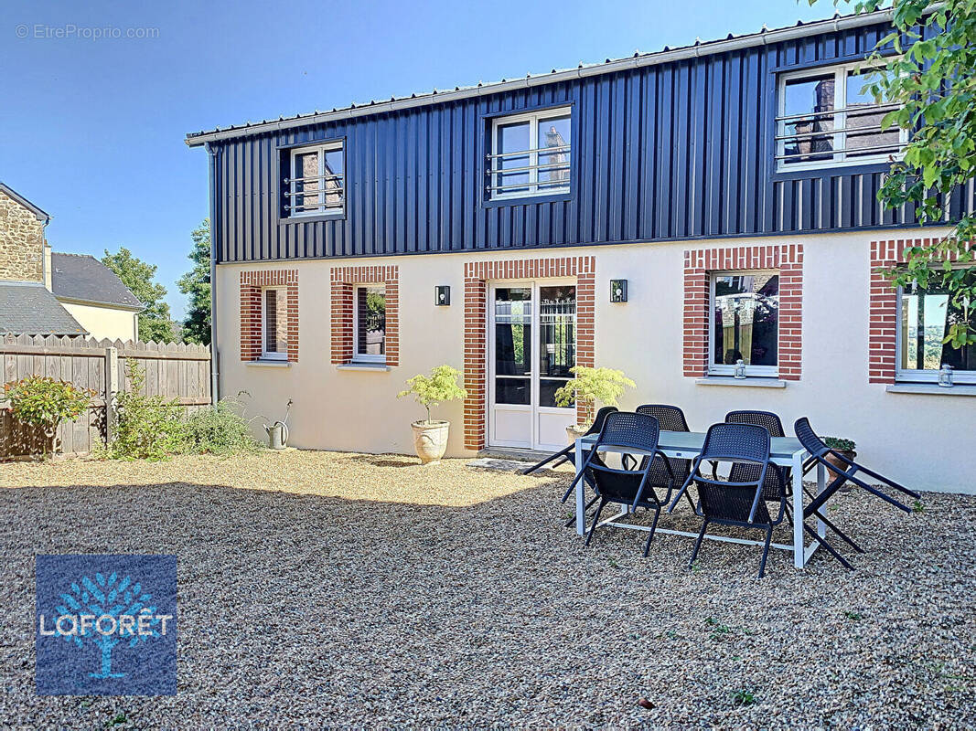 Maison à SAINT-MARS-SUR-LA-FUTAIE