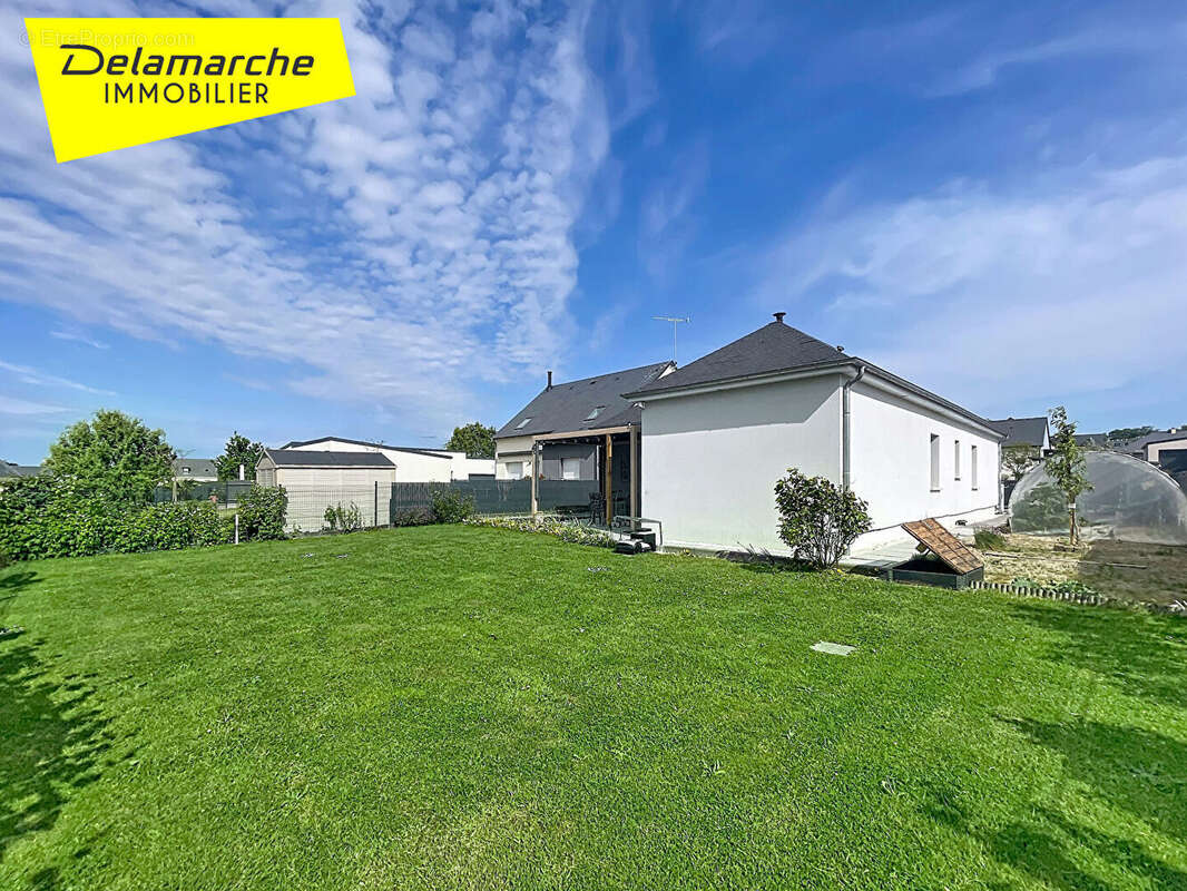 Maison RARE A LA VENTE de Plain pied à Ducey-les Chéris quatre chambres et proche commerces  et A 84 - photo 3