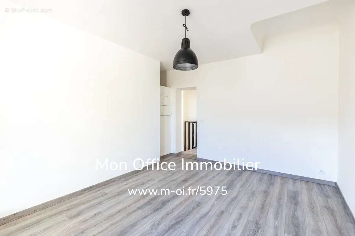 Appartement à ROUSSET