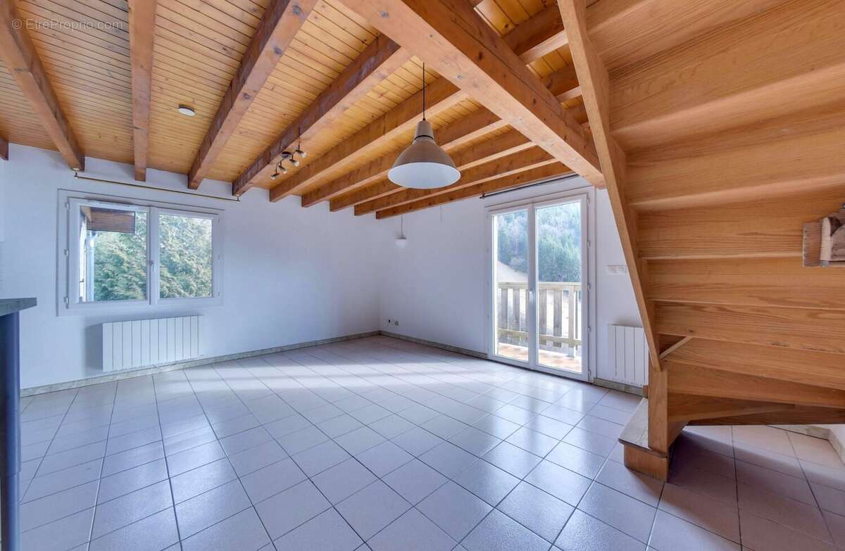 Appartement à LE SAPPEY-EN-CHARTREUSE
