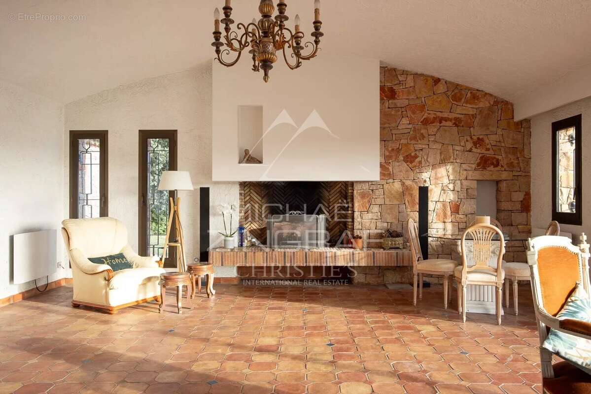 Maison à ANTIBES