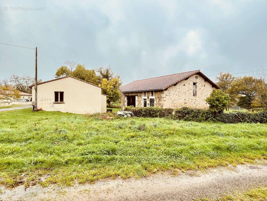 Maison à SAINT-MAURICE-DES-LIONS