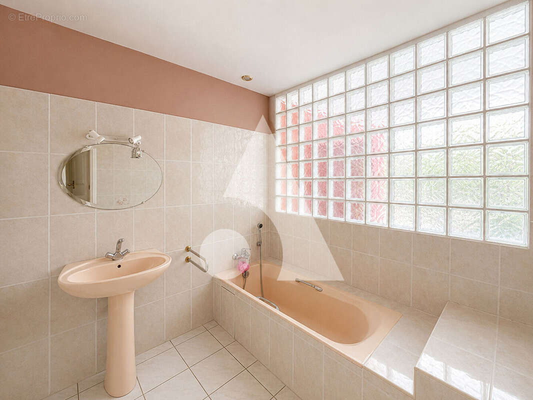 Maison Plouhinec 5 pièce(s) 157 m2 - photo 6
