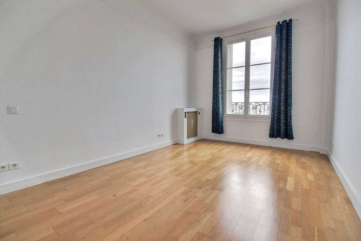 Appartement à ISSY-LES-MOULINEAUX