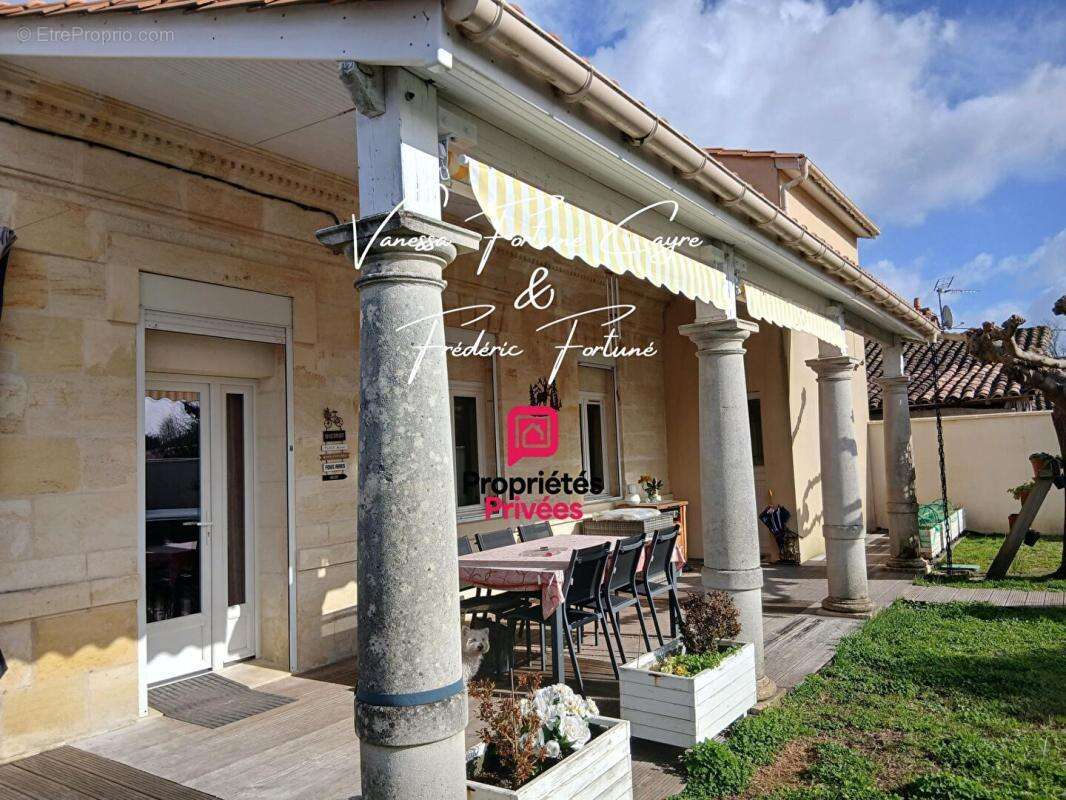 Maison à BLANQUEFORT