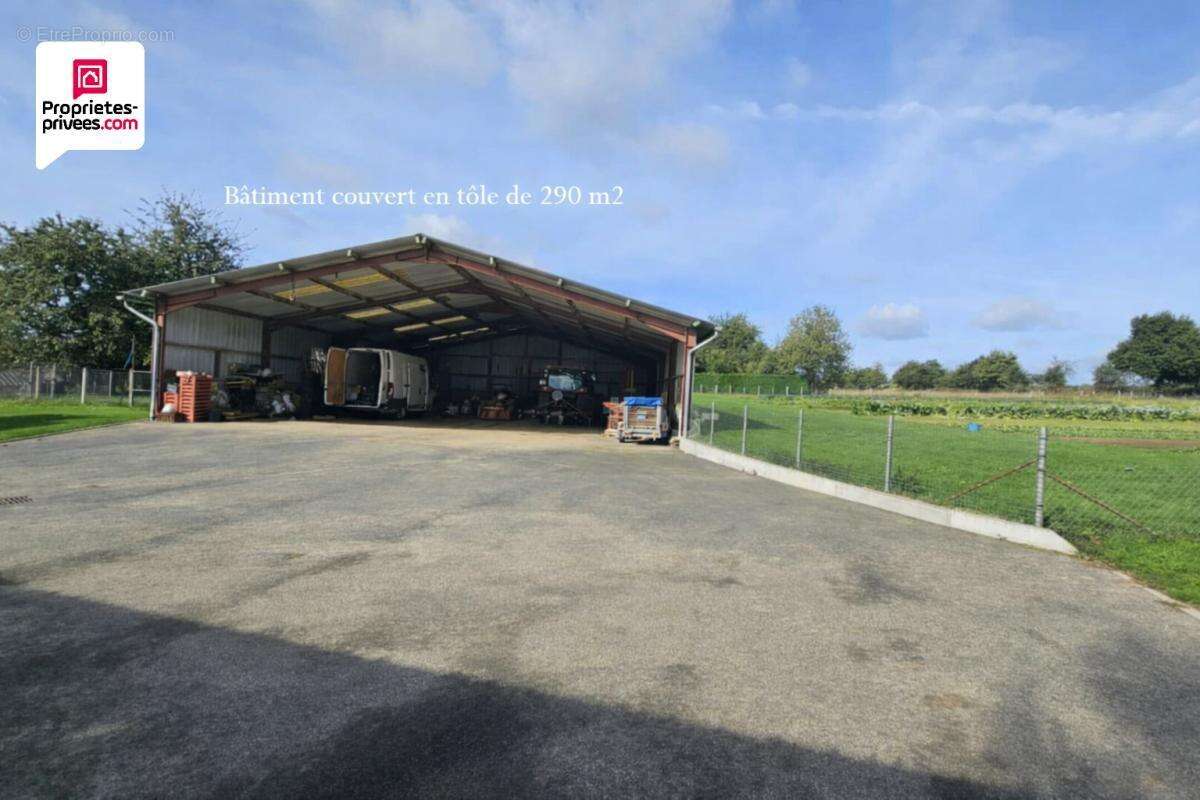 Maison et bâtiments à Grandparigny 50600 - photo 11