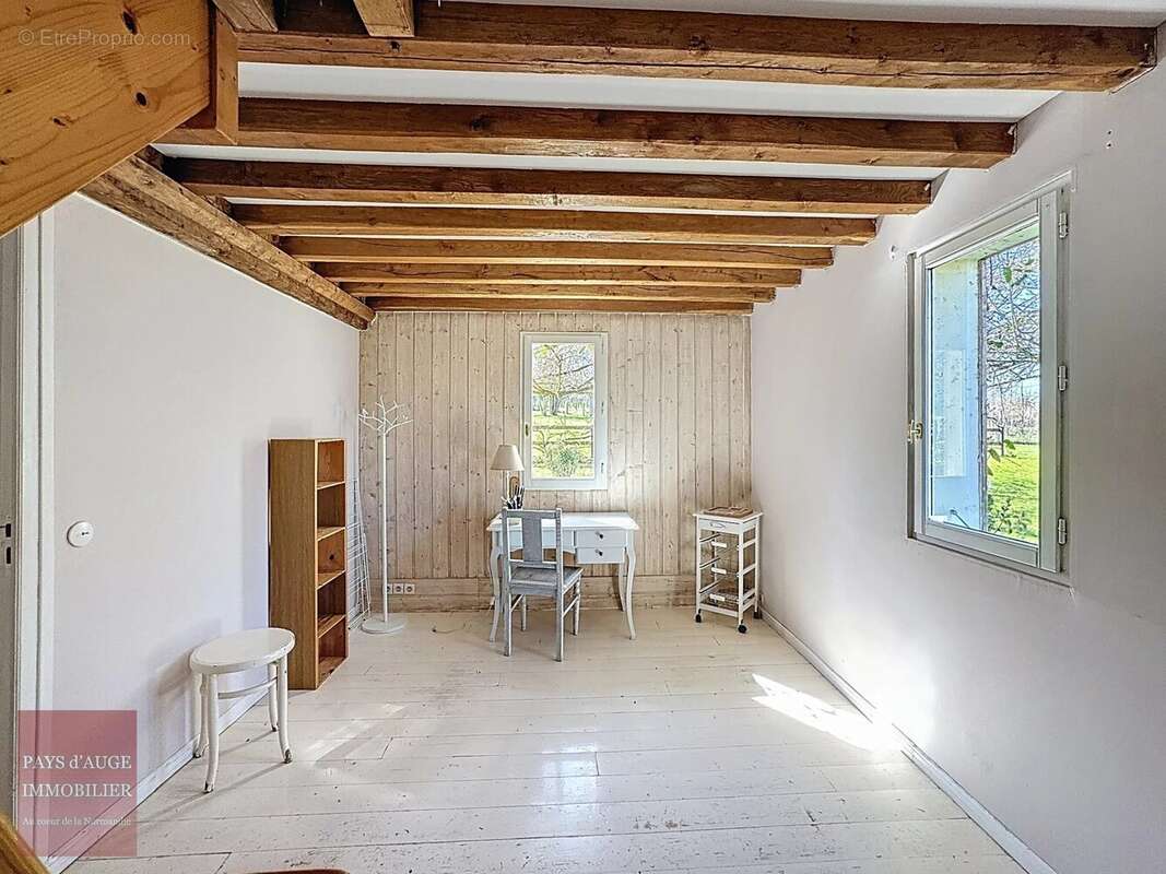 Maison à SAINT-GEORGES-EN-AUGE