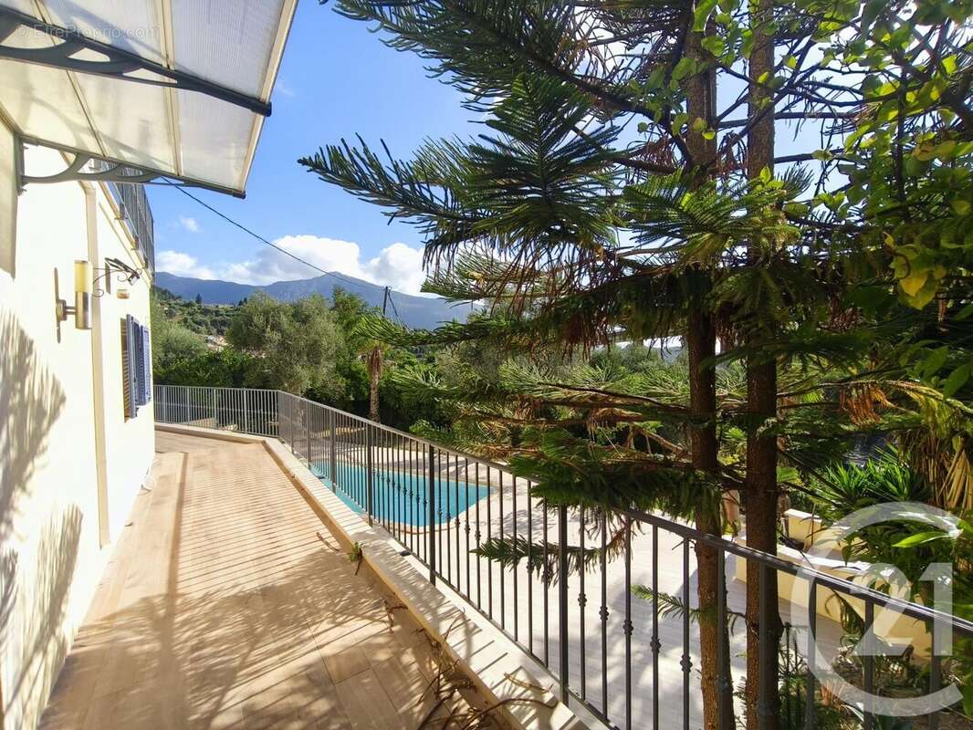 Maison à SAINTE-AGNES