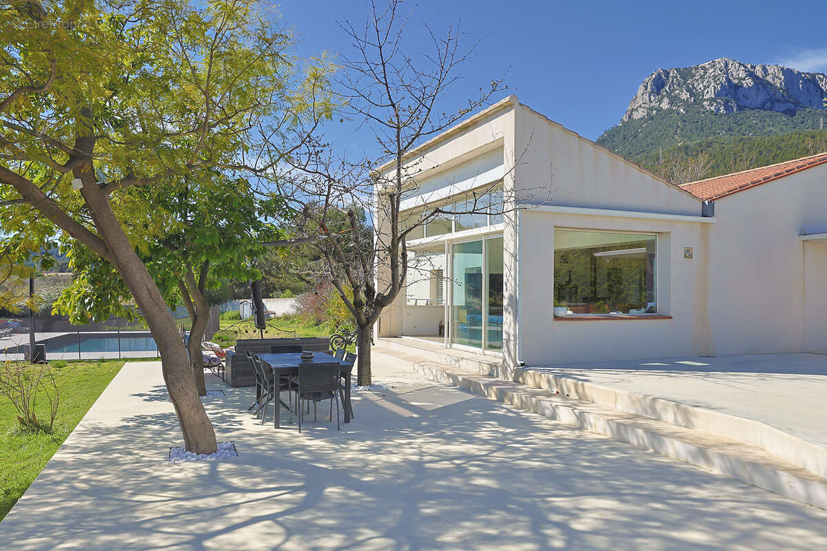 Maison à LA FARLEDE