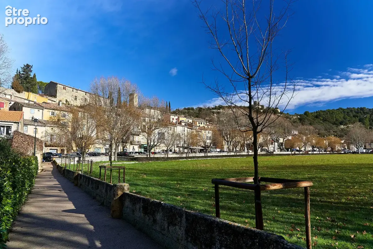 Jouques (13) – grande maison de village rénovée – 215 m² – 4 chambres – terrasse panoramique - photo 20