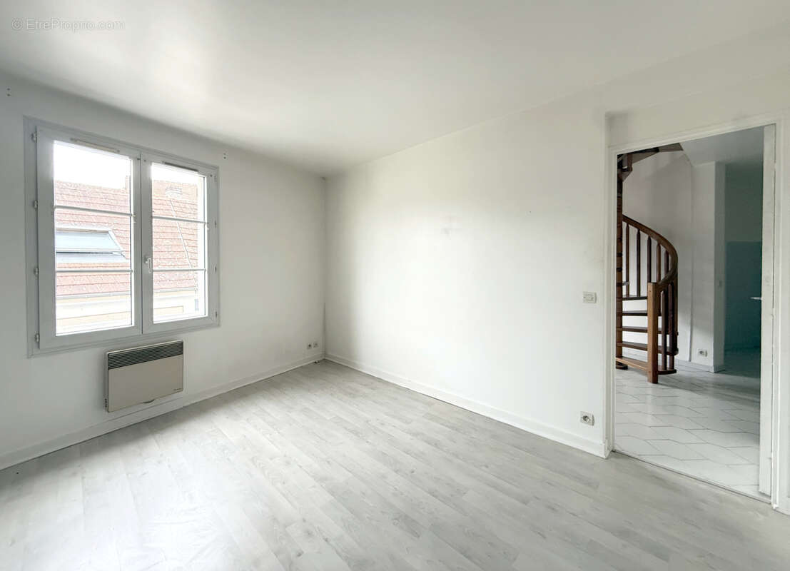 Appartement à HOUDAN