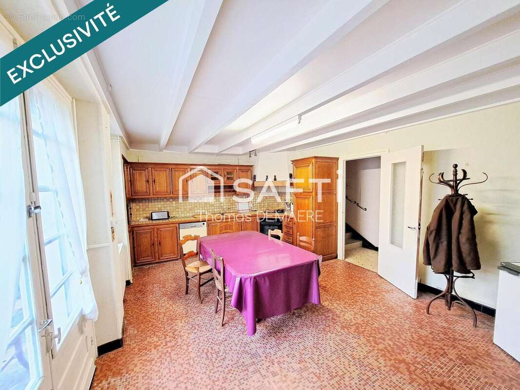 Maison 200 m² à Ozillac  - photo 2