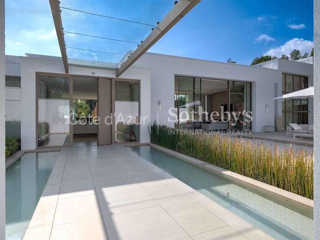 Maison à MOUGINS