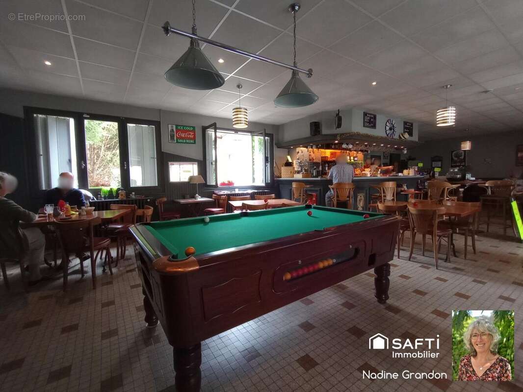 Photo 7 - Commerce à CHALAIS