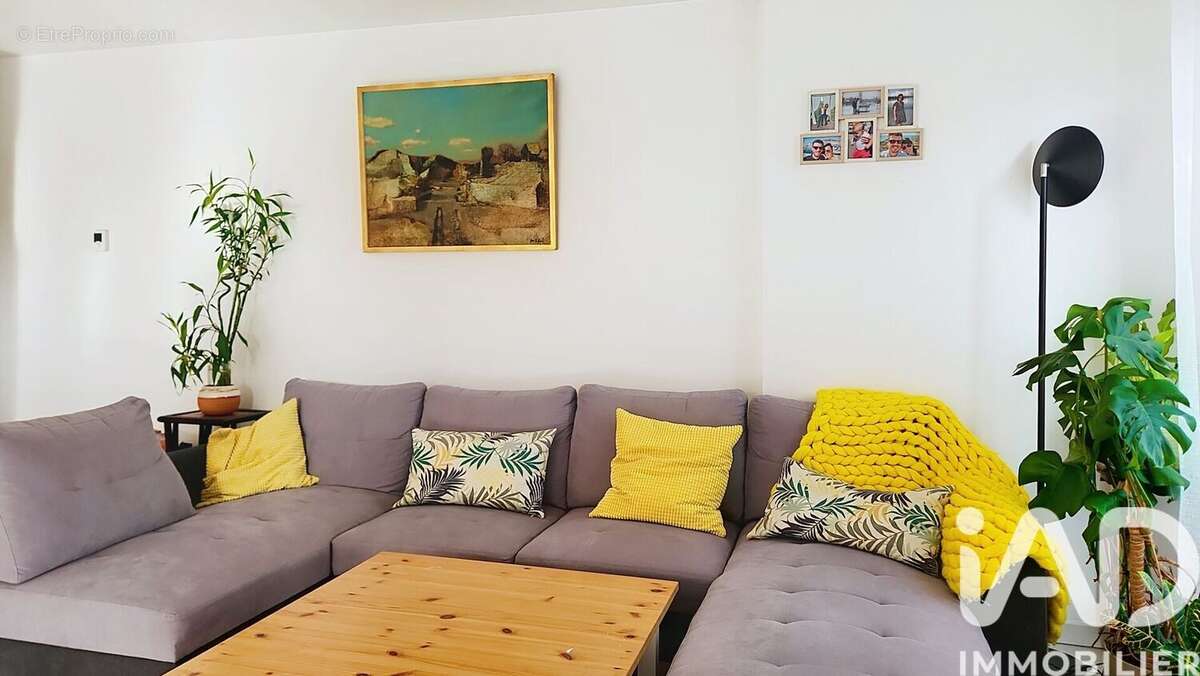 Photo 3 - Appartement à DECINES-CHARPIEU