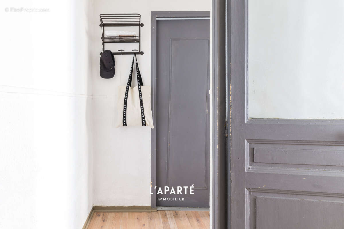 Appartement à MARSEILLE-4E