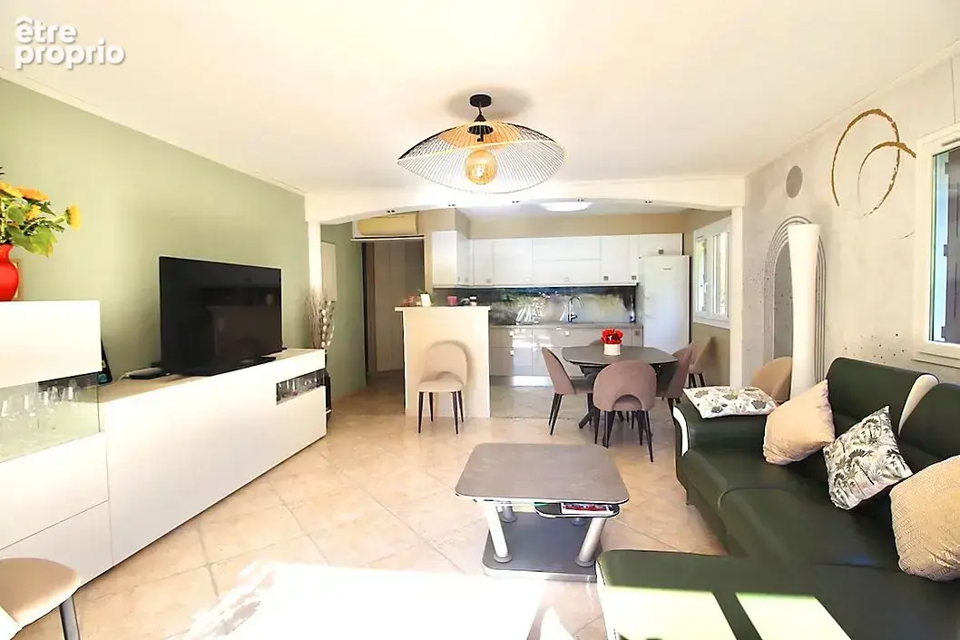 Appartement 87 m² à Cavalaire-Sur-Mer  - photo 2