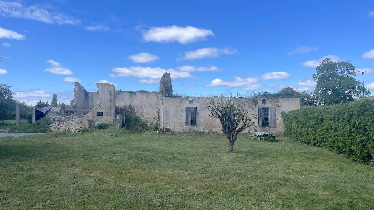 Maison à LANDIRAS