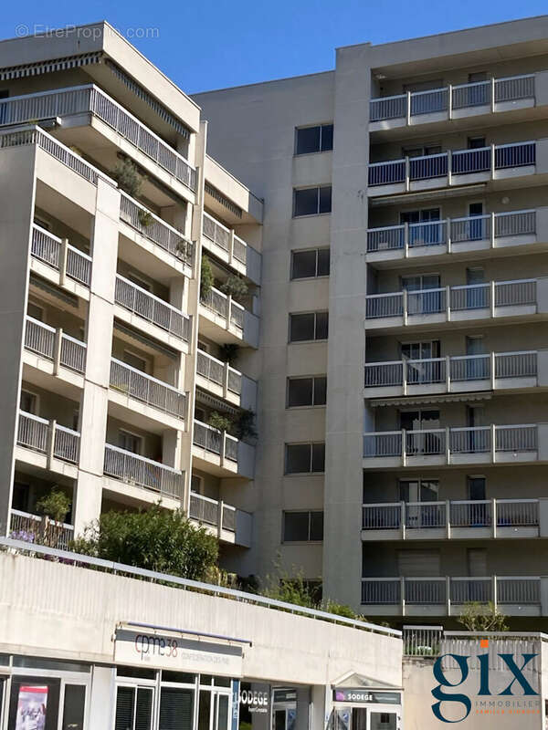 Parking 15 m² à Grenoble  - photo 2