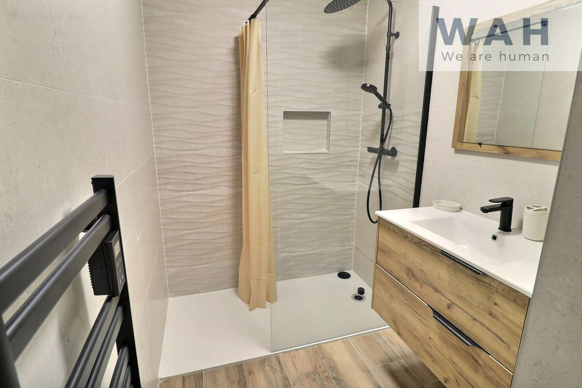 Appartement rénové 2P 42 m2 en RDC Lunel 34400 - photo 3