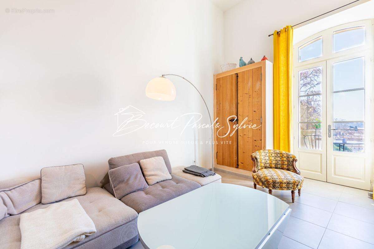 Appartement à BEAUMES-DE-VENISE