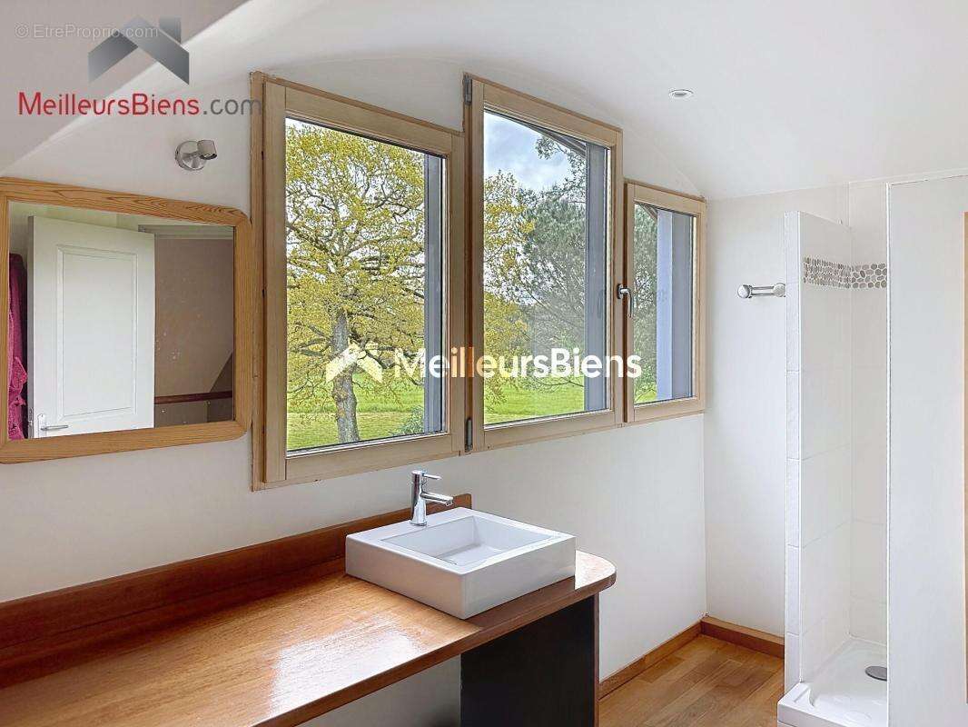 NOUVEAU PRIX ! St Molf Maison ossature bois de 253 m² avec parc arboré, géothermie et accès littoral - photo 17