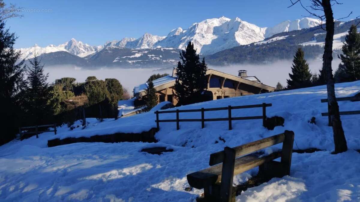 Appartement à COMBLOUX