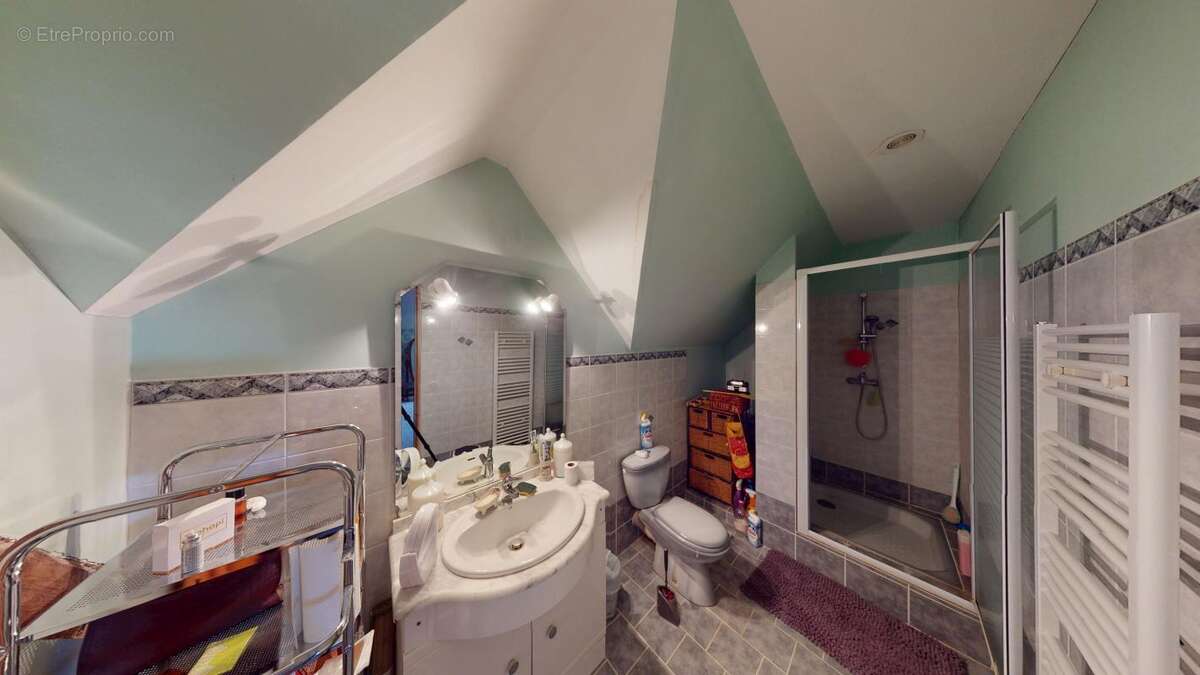 Maison à SENS-BEAUJEU