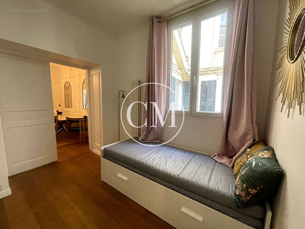 Appartement à VERSAILLES