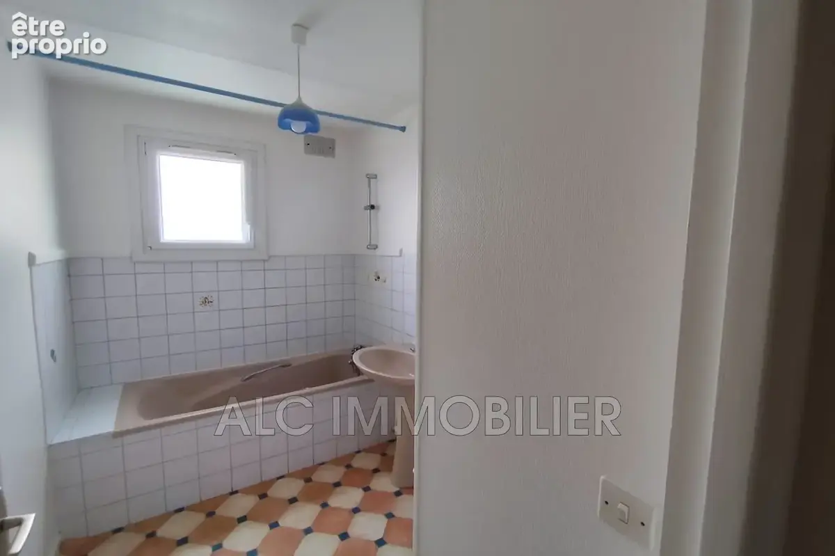 Appartement 67 m² à Alencon  - photo 3