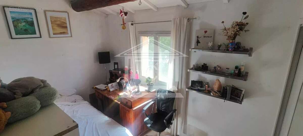 Maison à TOURRETTES